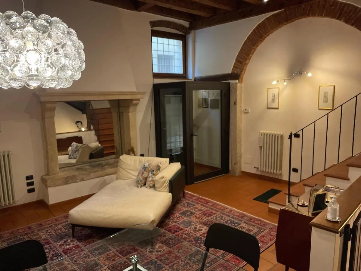 Loft Ponte Pietra Villa Verona 0*,
